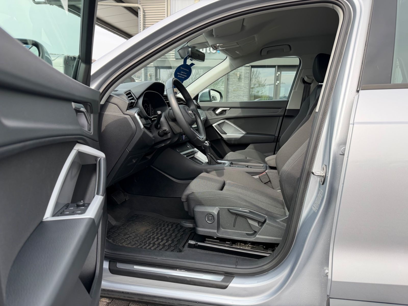 Audi Q3 35 TFSI advanced *1. Hand *Standheiz. *AHK foto 10