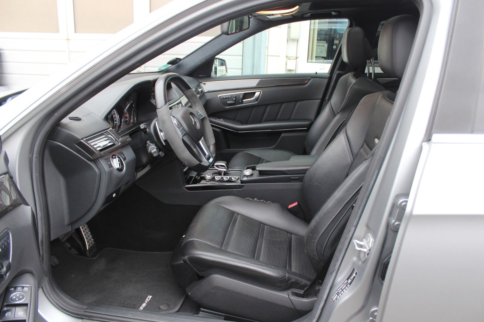 Mercedes-Benz E 63 AMG T Exklusiv Nachtsicht*Panorama*Distroni foto 7