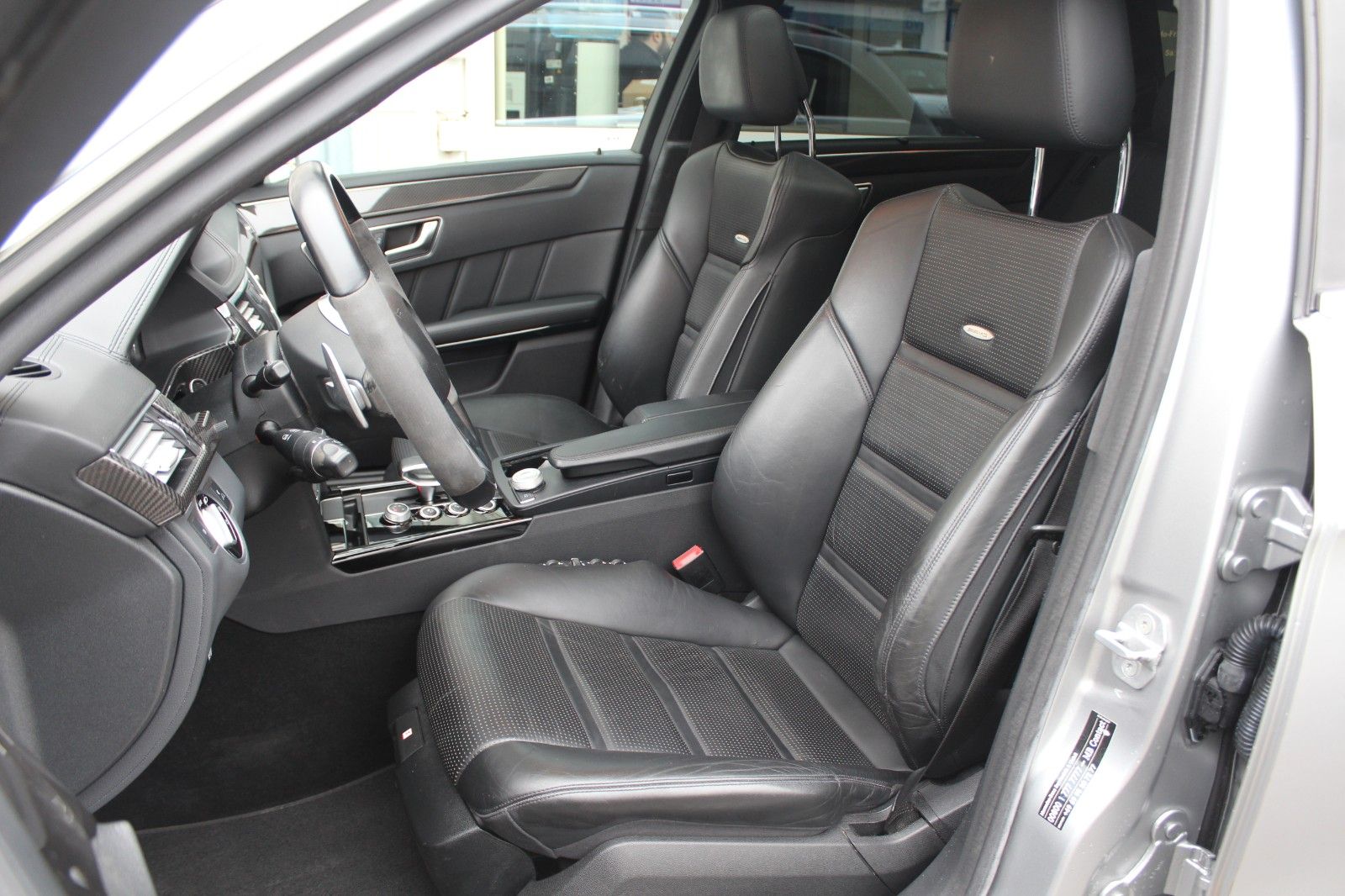 Mercedes-Benz E 63 AMG T Exklusiv Nachtsicht*Panorama*Distroni foto 8