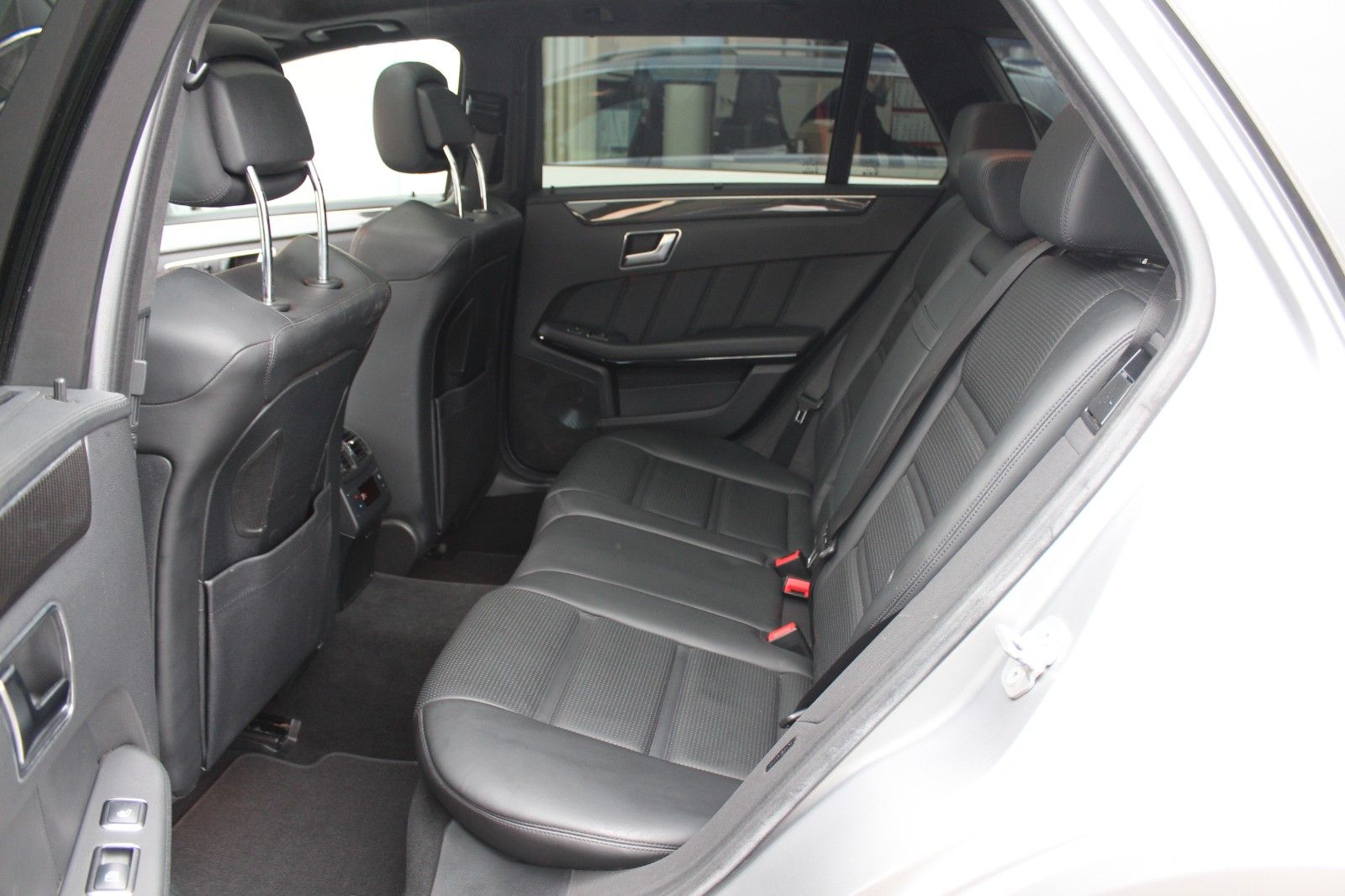 Mercedes-Benz E 63 AMG T Exklusiv Nachtsicht*Panorama*Distroni foto 9