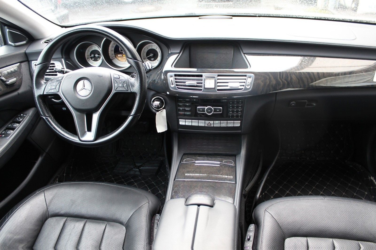 Mercedes-Benz CLS 350 CGI Distronic*Leder*Memory*R-Kamera*LED foto 17