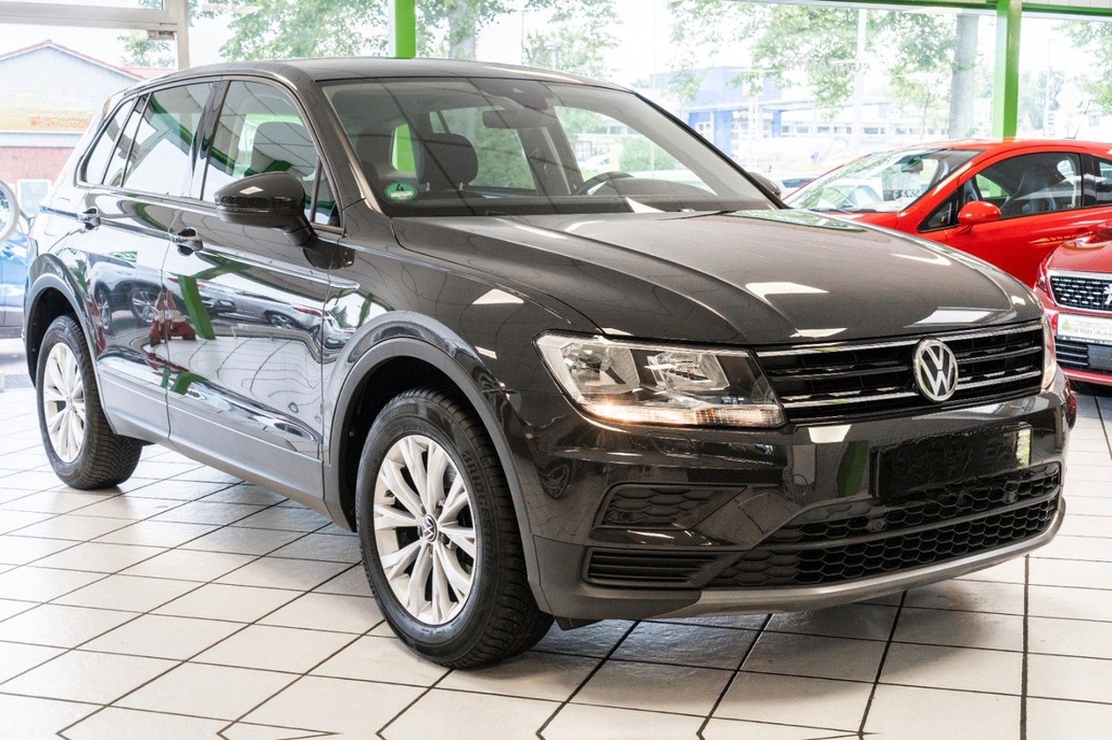Volkswagen Tiguan 4Motion 1.4 Benzin Automatik AHK Navi PDC foto 2