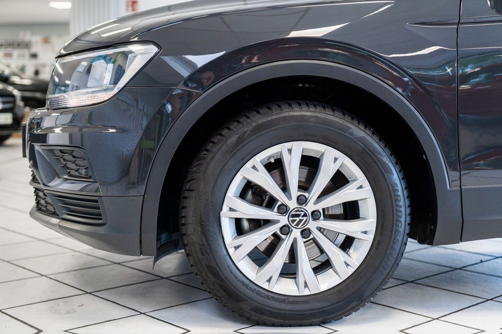 Volkswagen Tiguan 4Motion 1.4 Benzin Automatik AHK Navi PDC foto 13