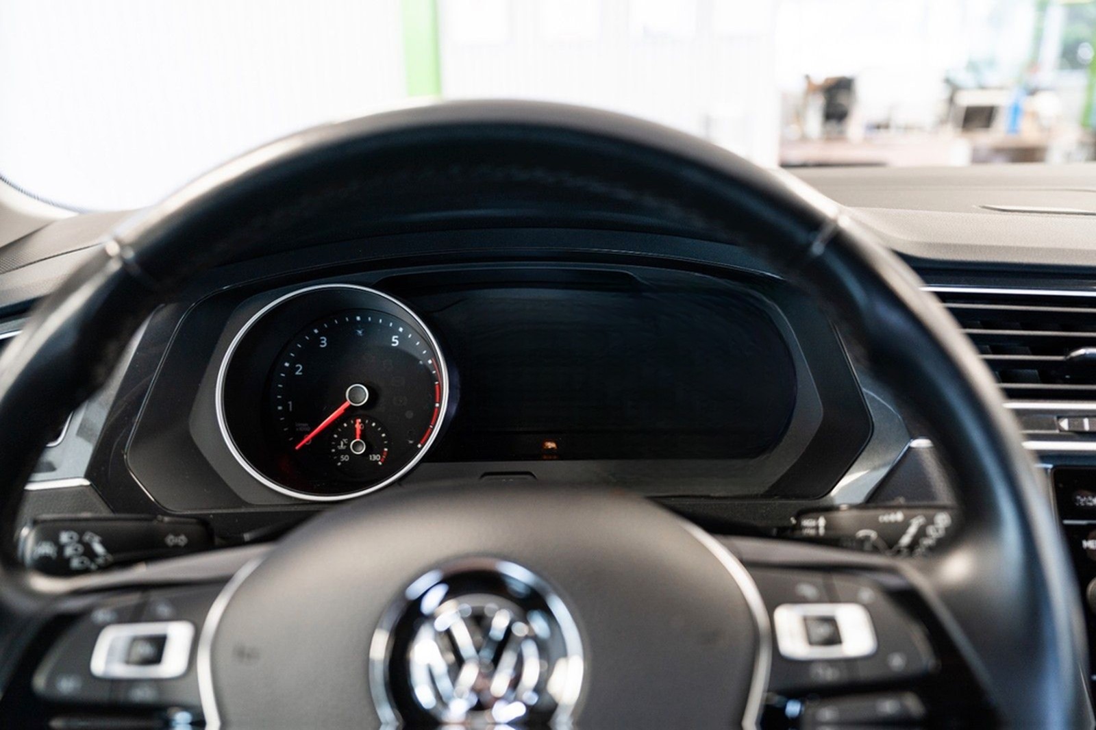 Volkswagen Tiguan 4Motion 1.4 Benzin Automatik AHK Navi PDC foto 26