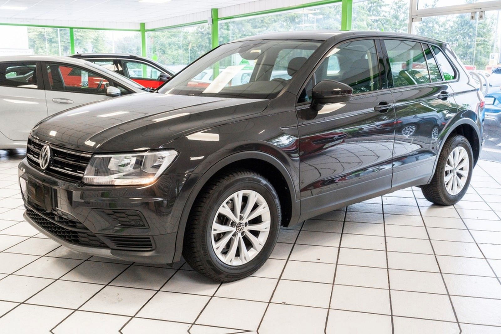 Volkswagen Tiguan 4Motion 1.4 Benzin Automatik AHK Navi PDC foto 6