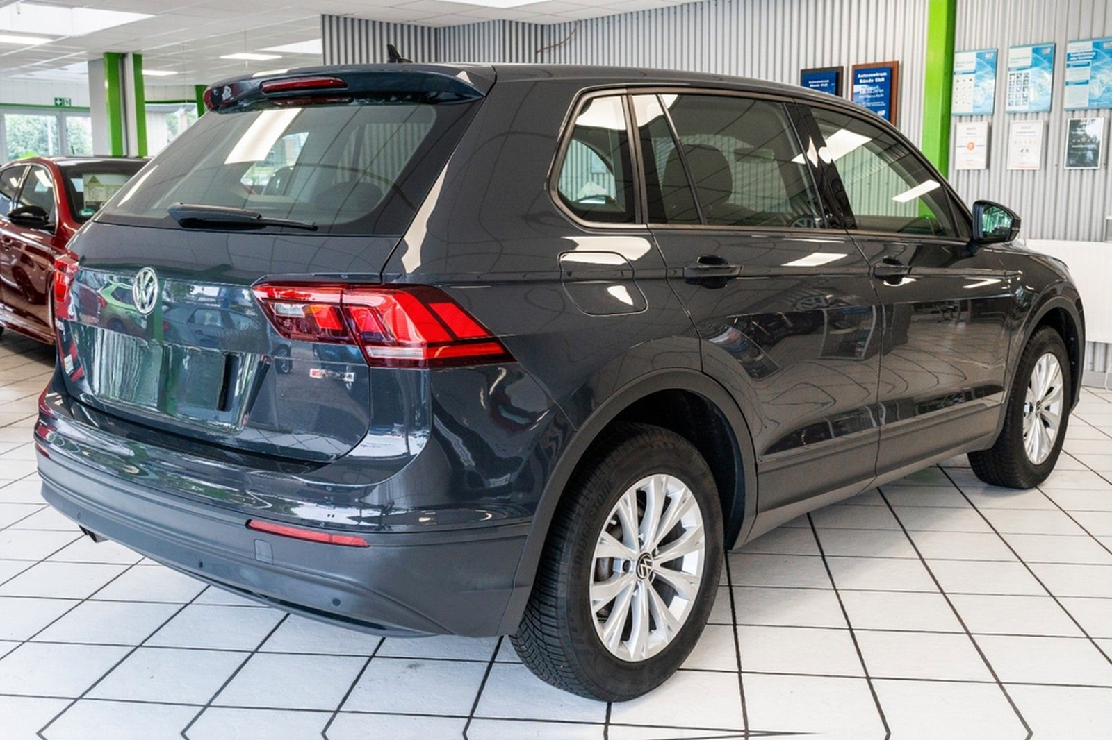 Volkswagen Tiguan 4Motion 1.4 Benzin Automatik AHK Navi PDC foto 9