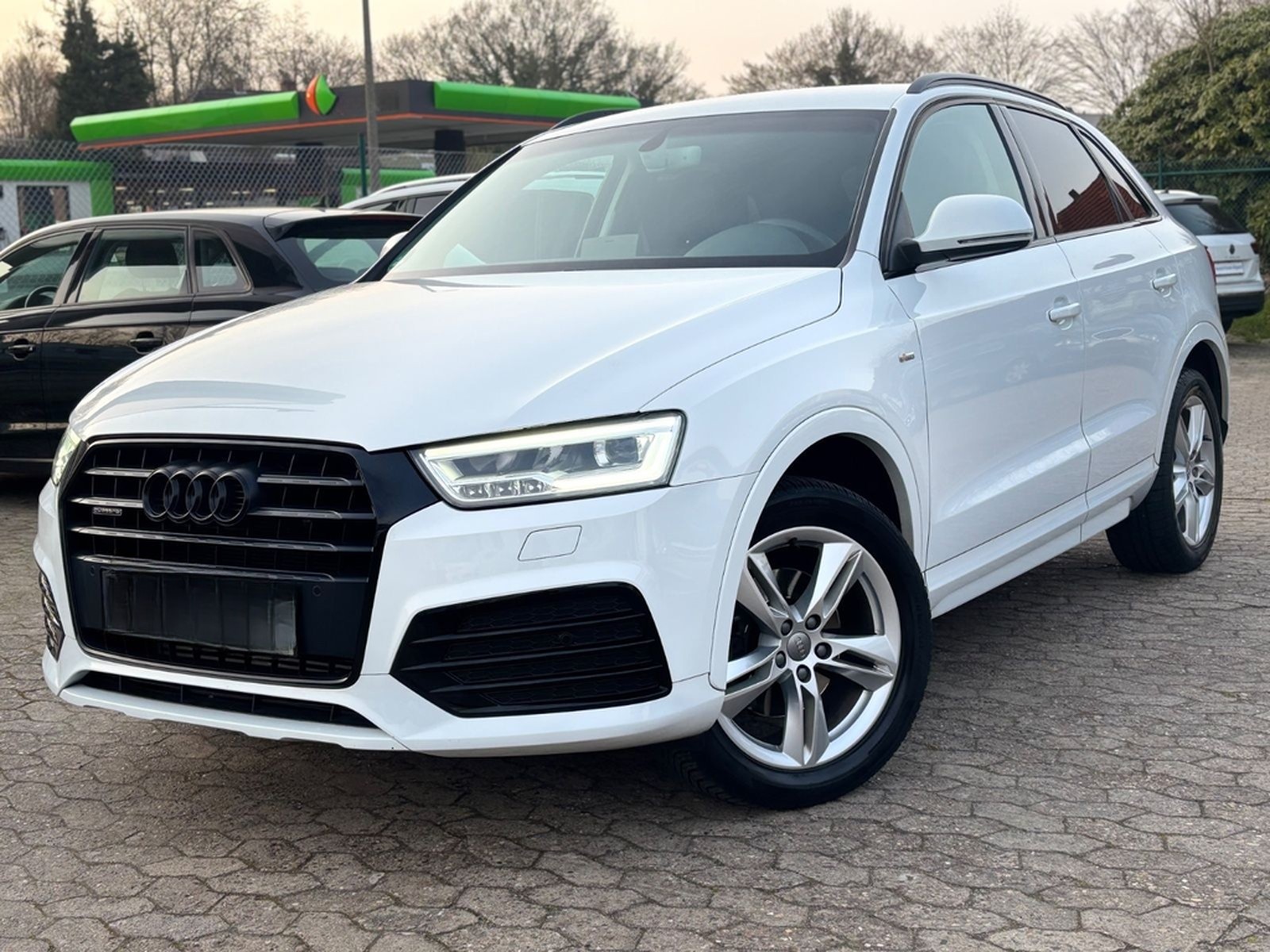 Audi Q3 S-Line*Quattro*Automatik*Scheckheft*90.000KM* foto 2