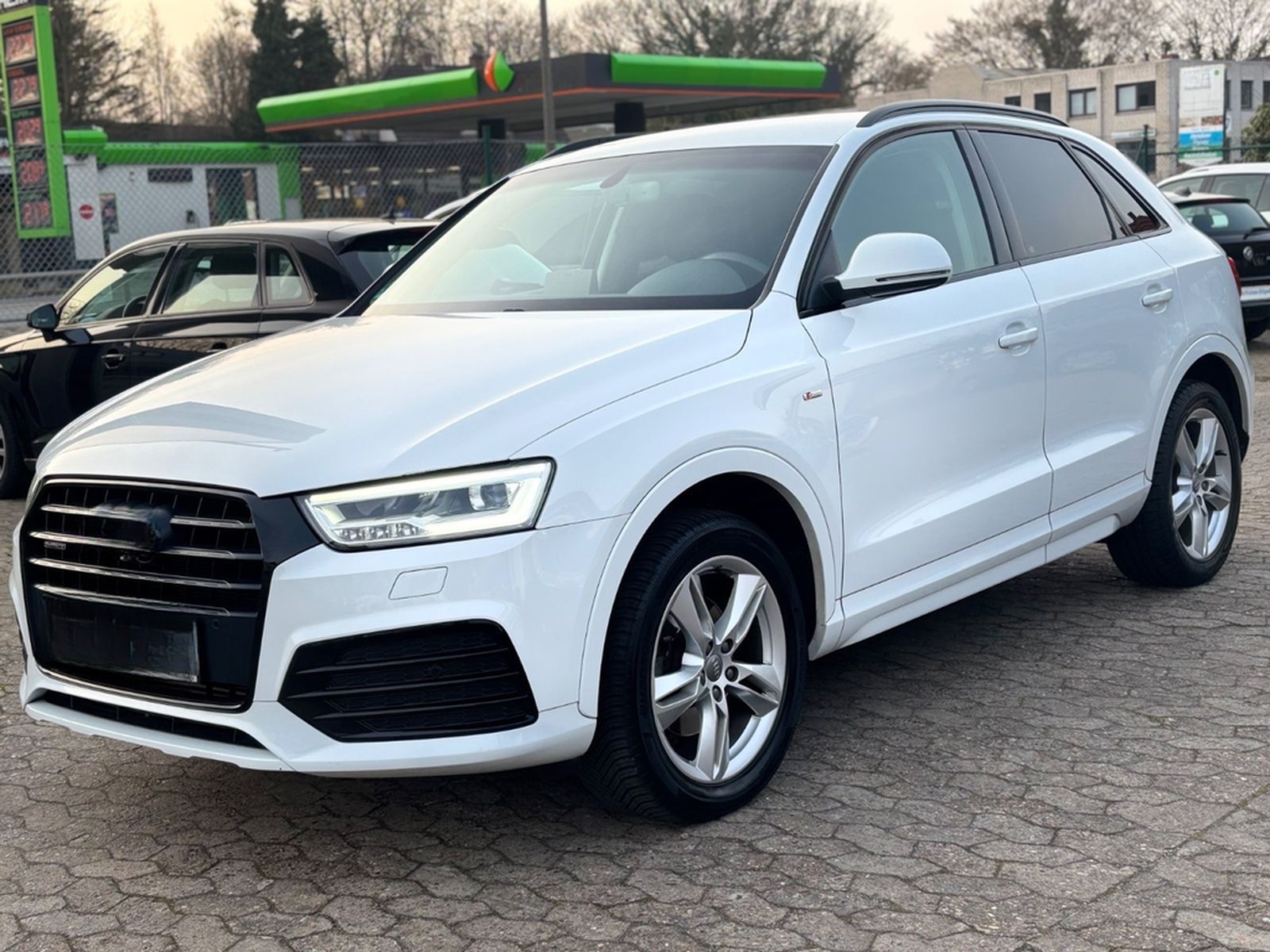 Audi Q3 S-Line*Quattro*Automatik*Scheckheft*90.000KM* foto 3