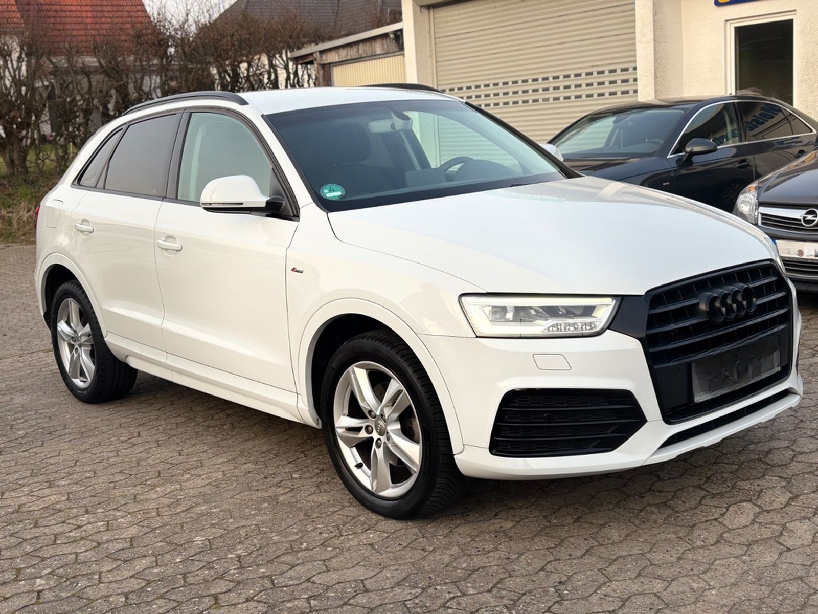 Audi Q3 S-Line*Quattro*Automatik*Scheckheft*90.000KM* foto 4