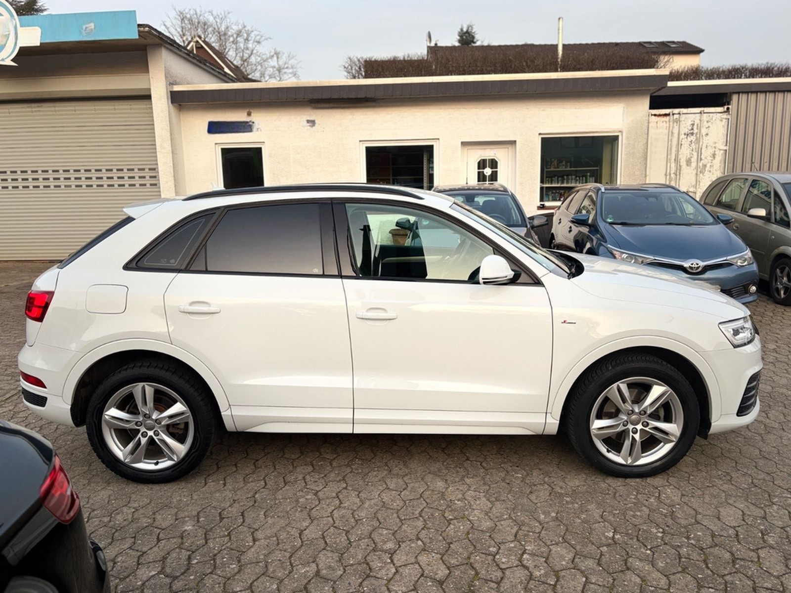 Audi Q3 S-Line*Quattro*Automatik*Scheckheft*90.000KM* foto 7