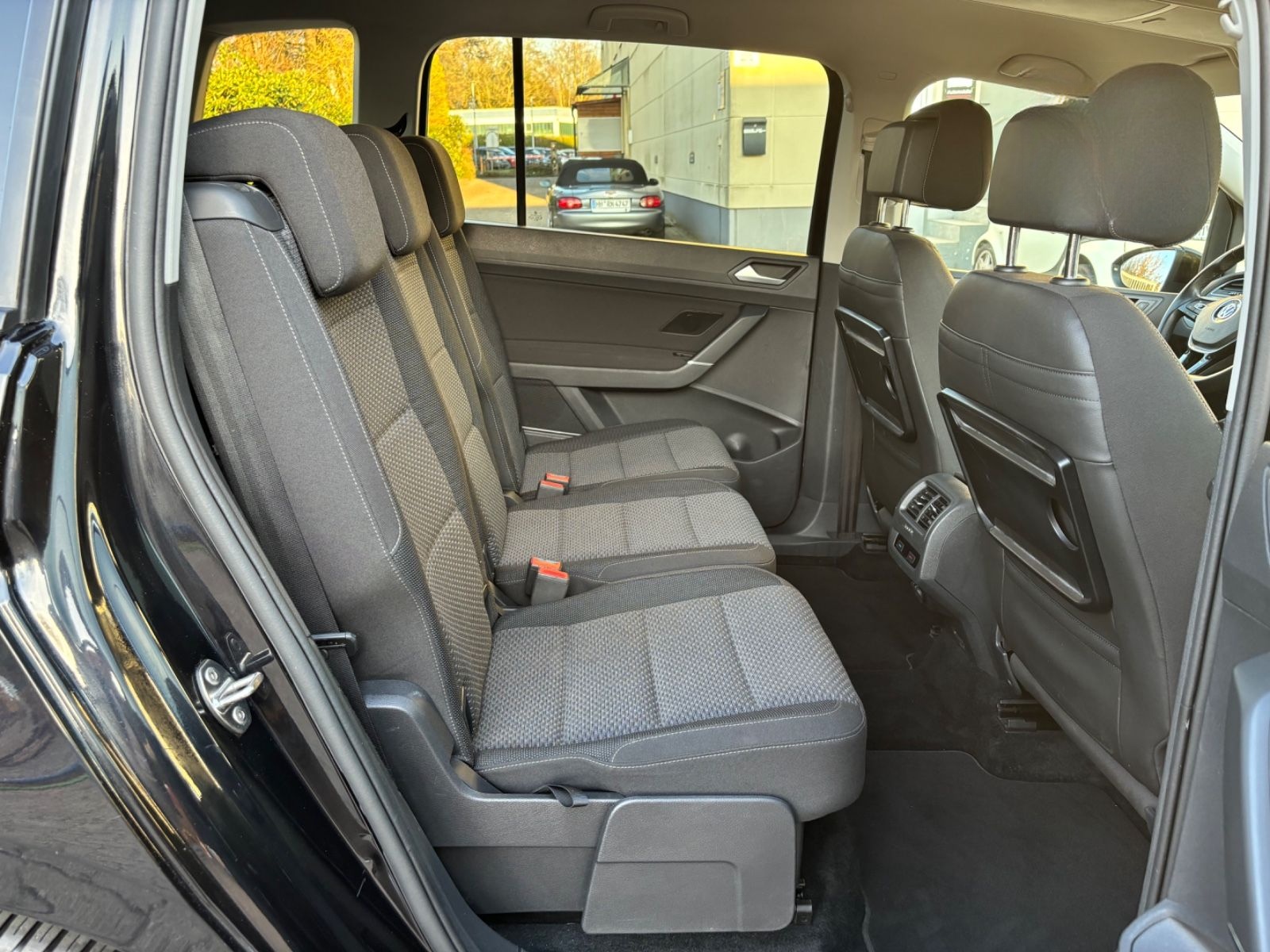 Volkswagen Touran Comfortline 7 Sitzer TÜV&AU NEU foto 12