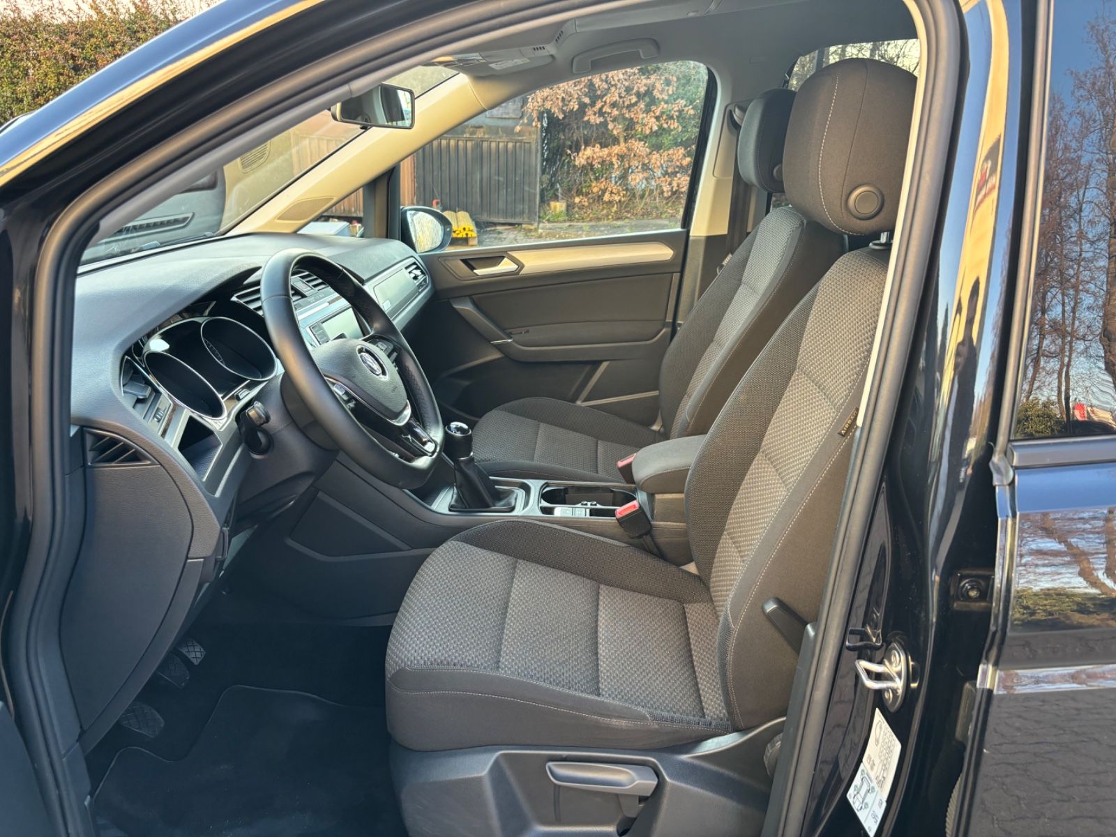 Volkswagen Touran Comfortline 7 Sitzer TÜV&AU NEU foto 15