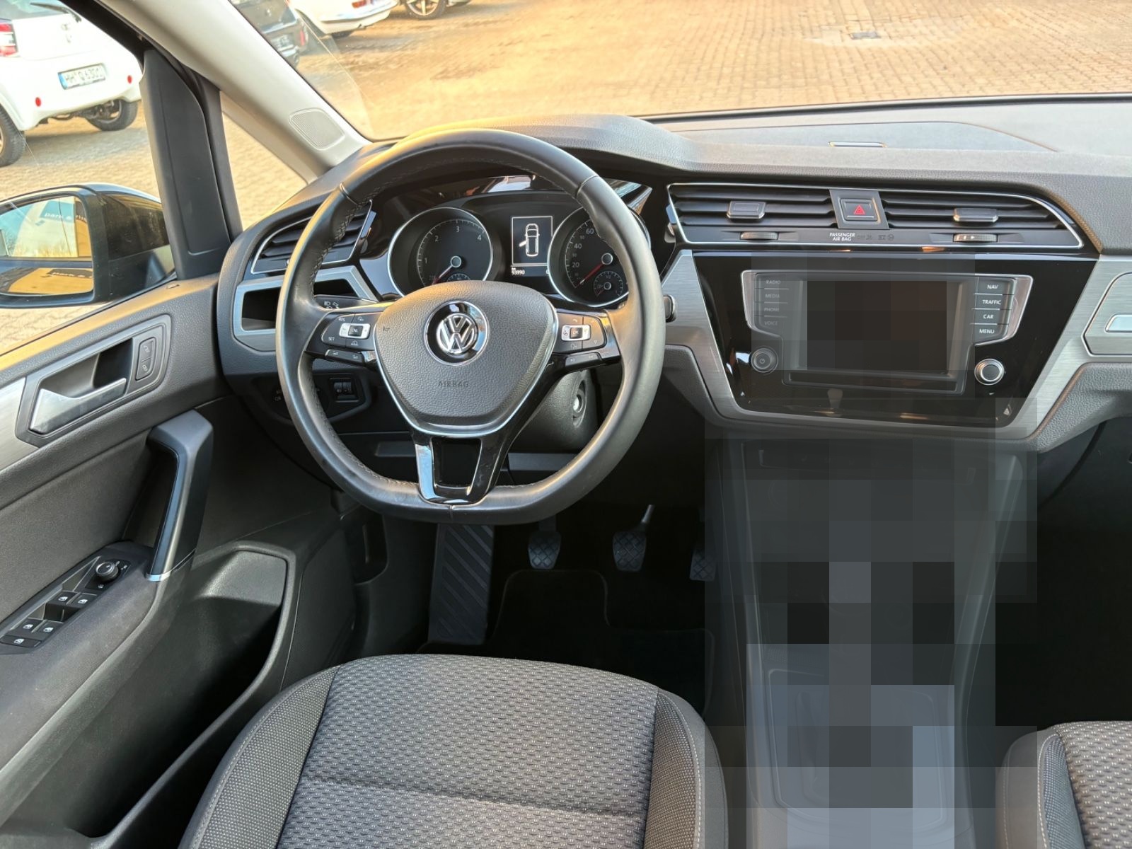 Volkswagen Touran Comfortline 7 Sitzer TÜV&AU NEU foto 16