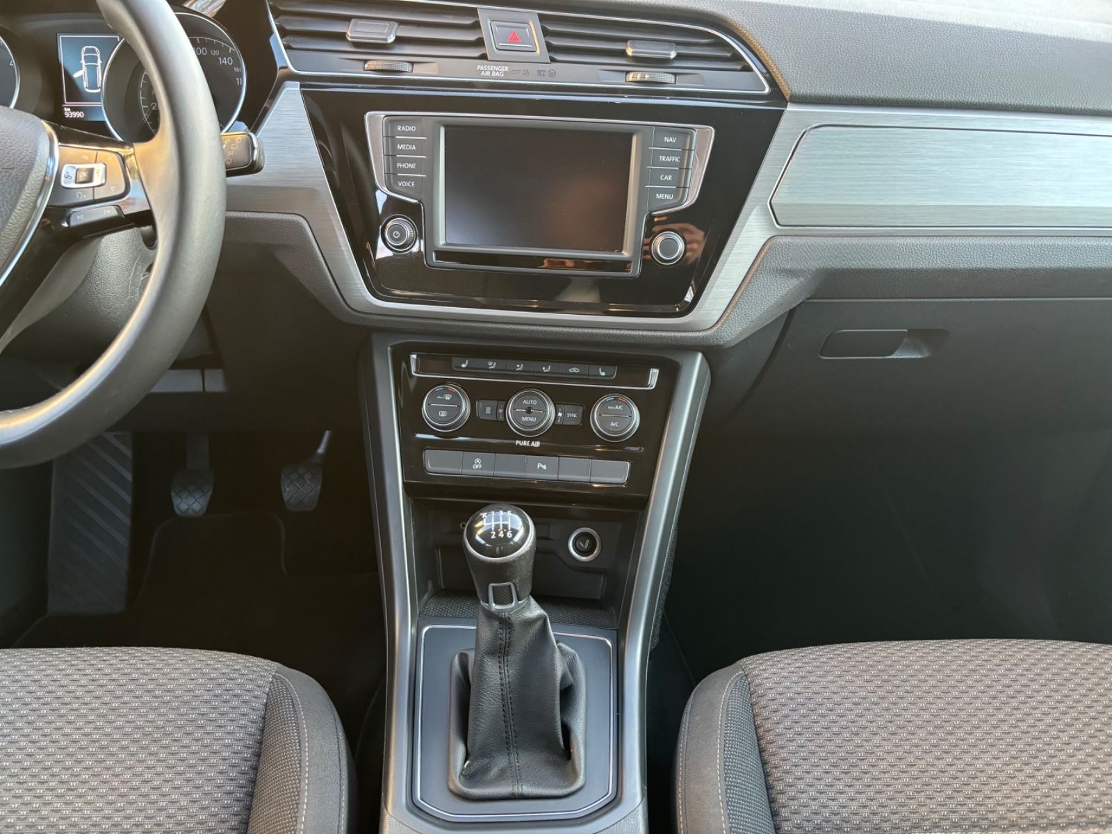 Volkswagen Touran Comfortline 7 Sitzer TÜV&AU NEU foto 18