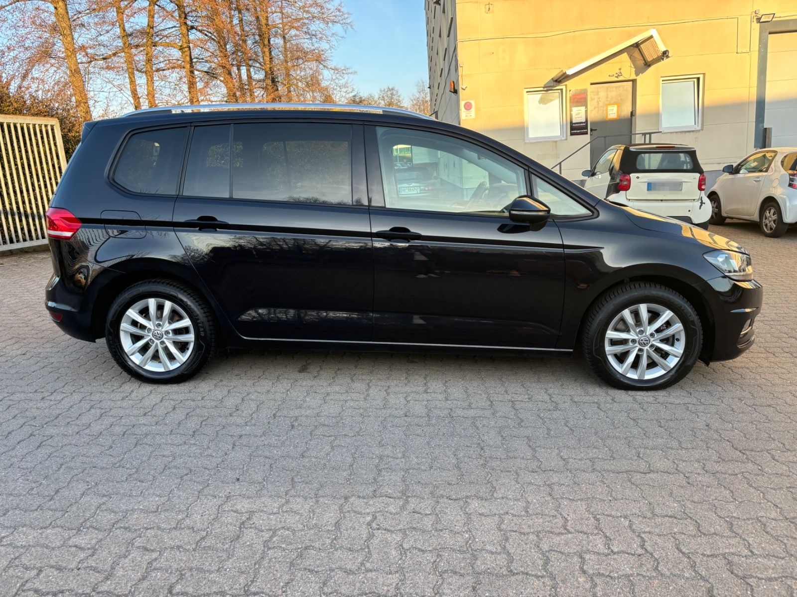 Volkswagen Touran Comfortline 7 Sitzer TÜV&AU NEU foto 7