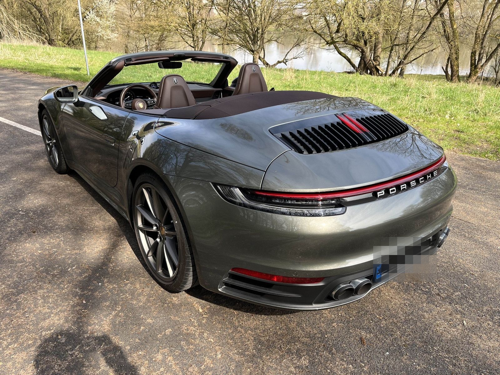 Porsche 911 Carrera Cabrio "Sport Chrono" Leder trüffel foto 22