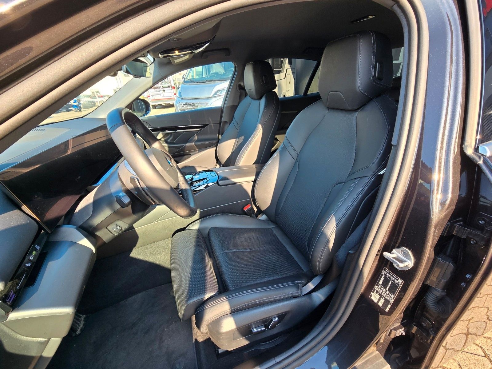 BMW 520 d, Navi, 360 Kamera, ACC, Leder foto 21