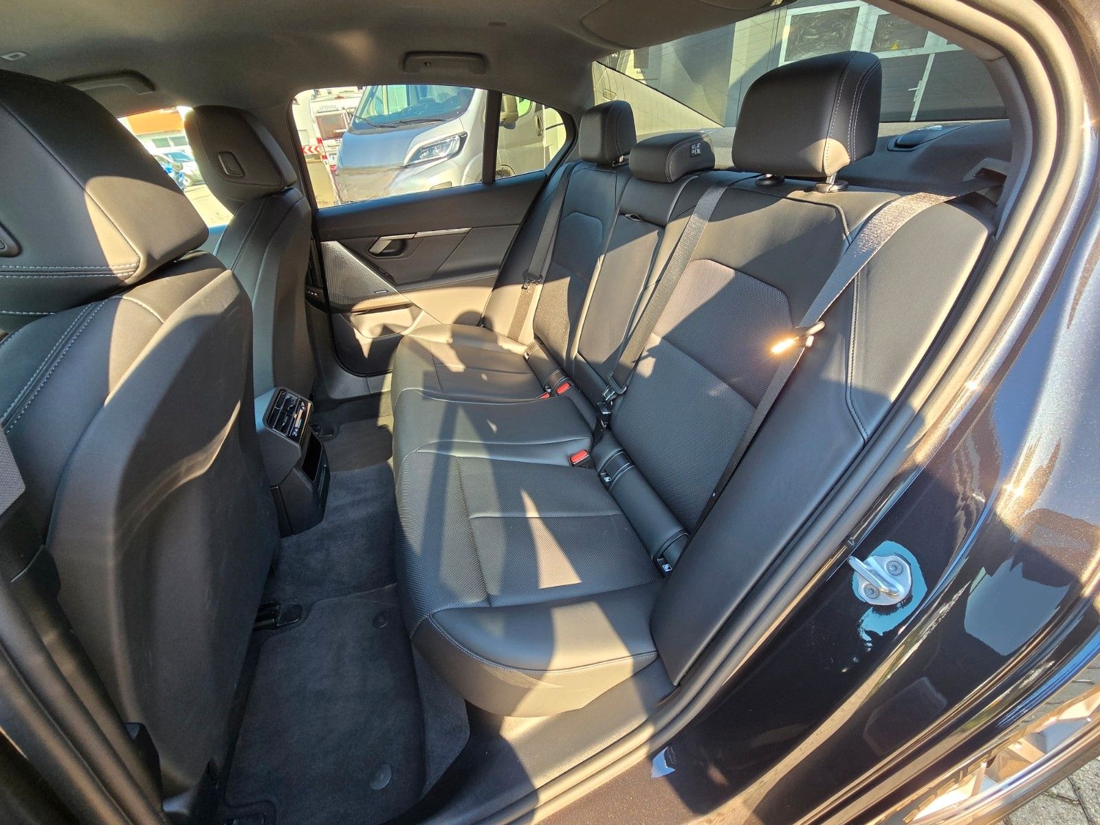 BMW 520 d, Navi, 360 Kamera, ACC, Leder foto 22