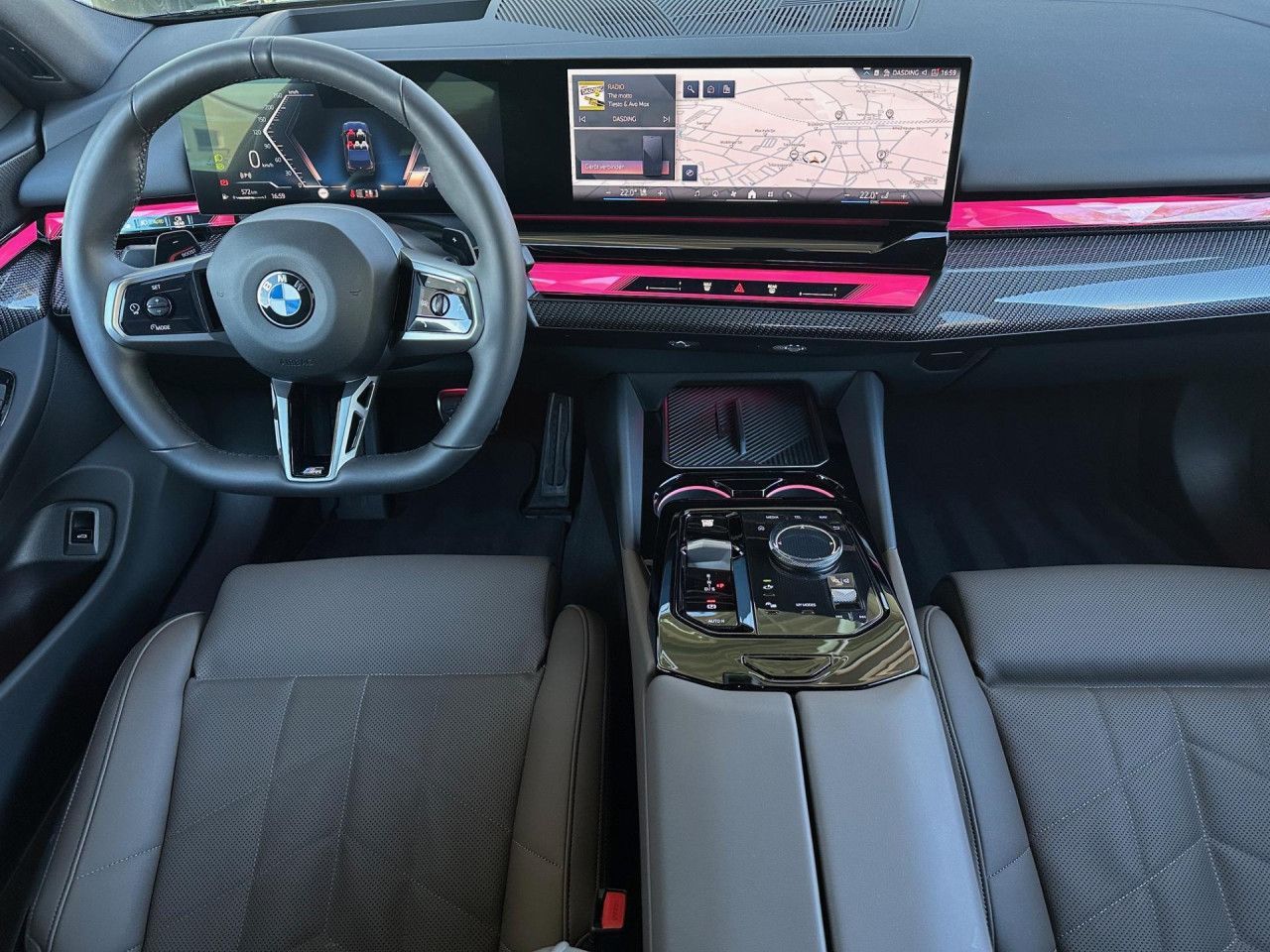 BMW 520d xDr.M Sport Standh.AHK SurView Sitzbel.20" foto 12