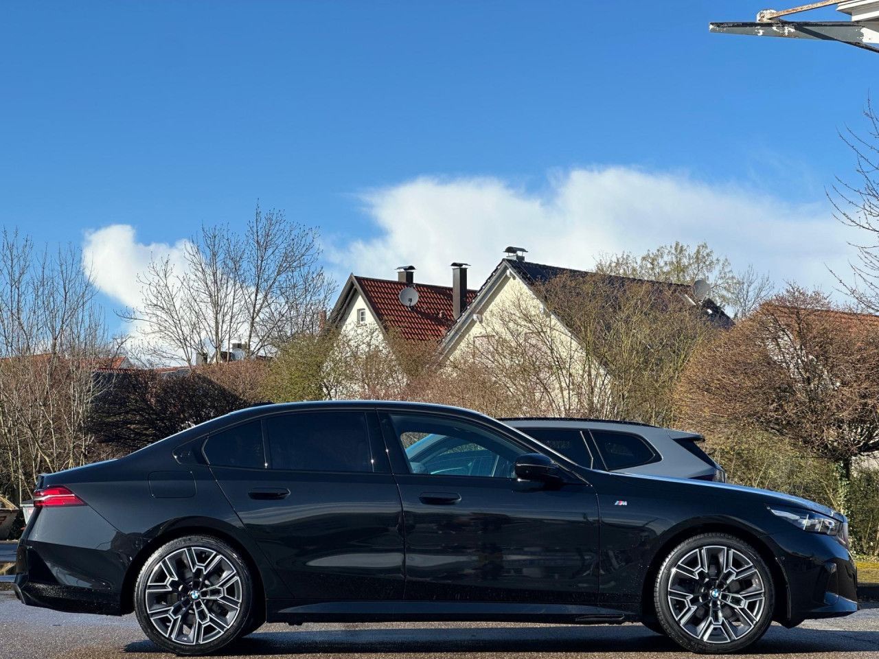 BMW 520d xDr.M Sport Standh.AHK SurView Sitzbel.20" foto 4