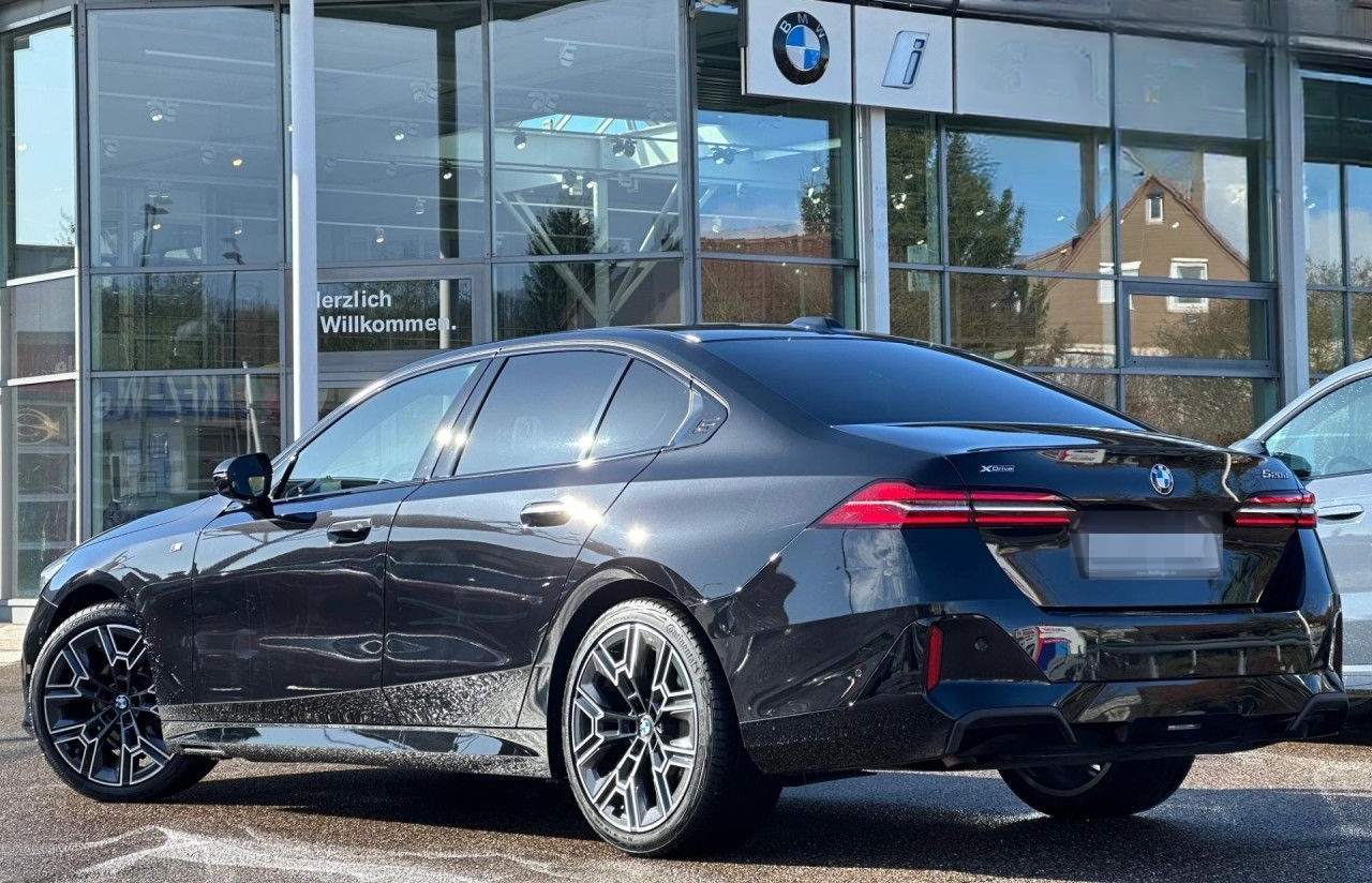 BMW 520d xDr.M Sport Standh.AHK SurView Sitzbel.20" foto 7