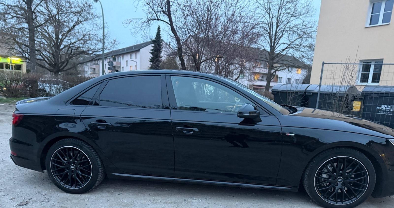 Audi A4 2.0 TDI 140kW S tronic design design foto 3