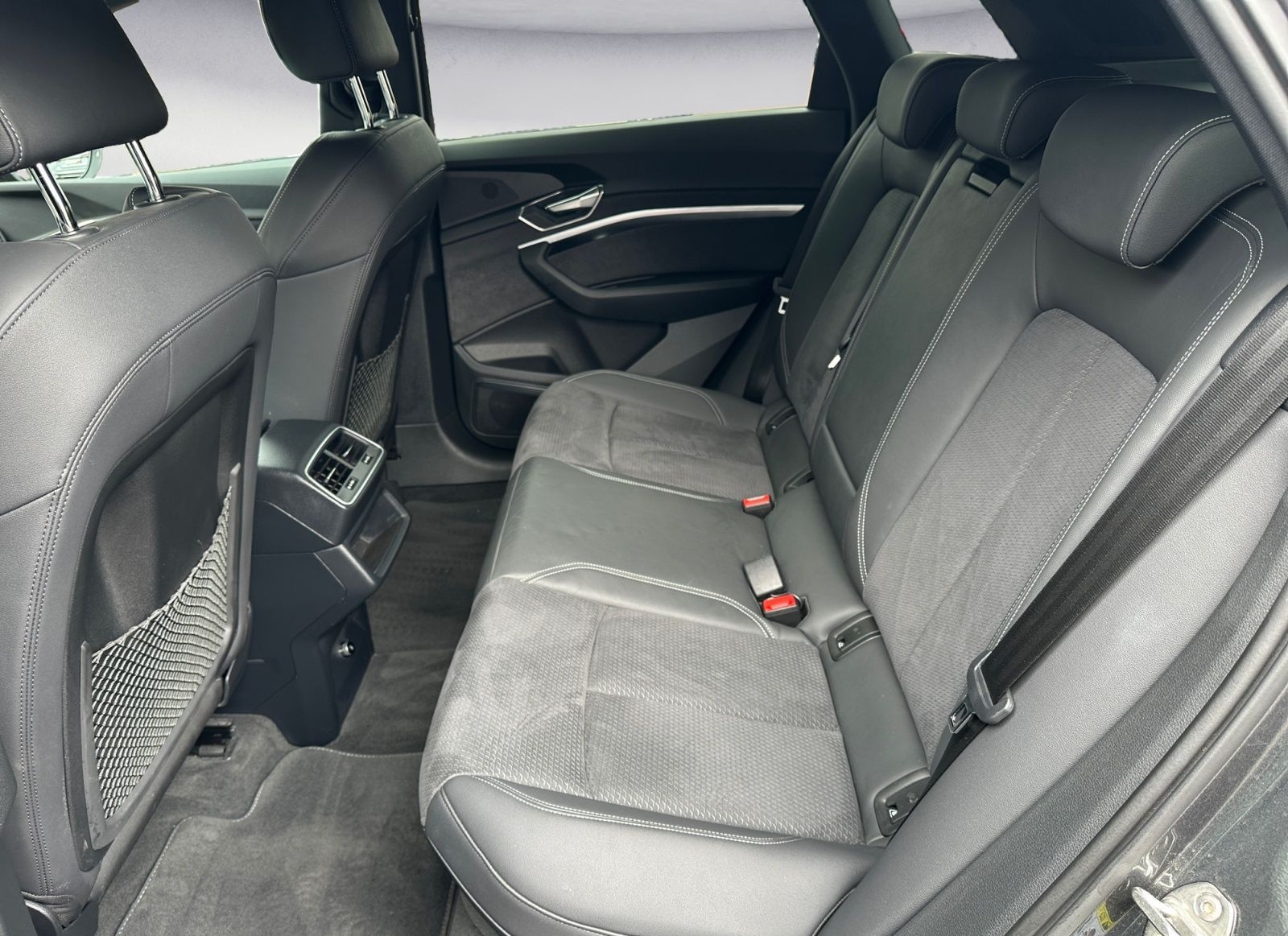 Audi Q8 e-tron 50 quattro S-line Matrix/AHK/ACC/Kamer foto 16
