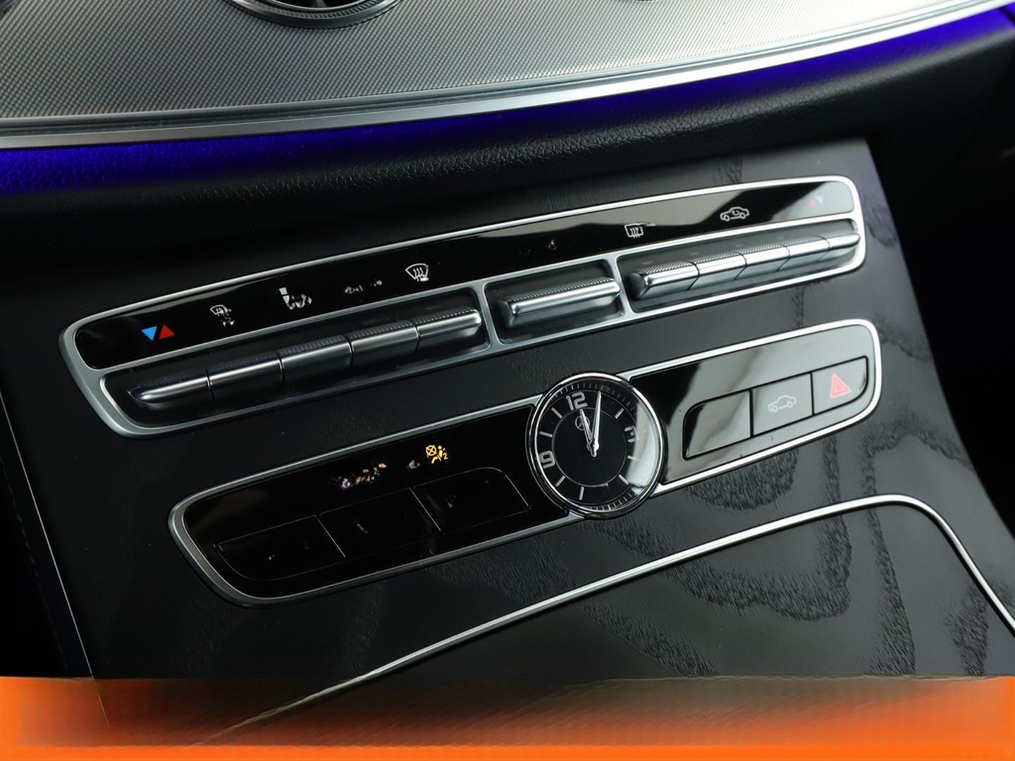 Mercedes-Benz E-Klasse E 200 AMG Line Aut.*NAVI*TEMPO*CAM*PDC* foto 25