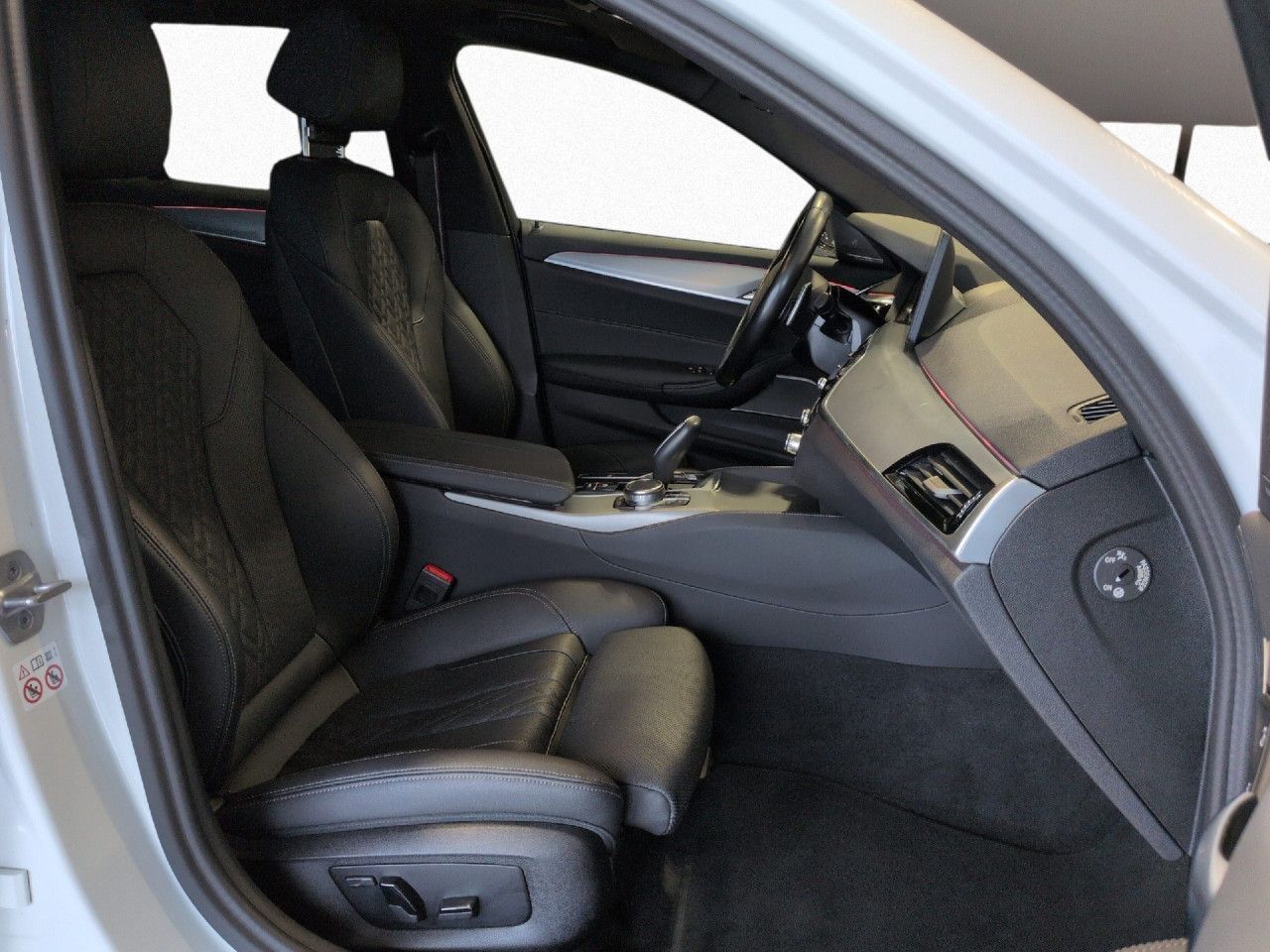 BMW 520d Tour M SPORT Pro DAProf Pano Laser H/K AHK foto 11