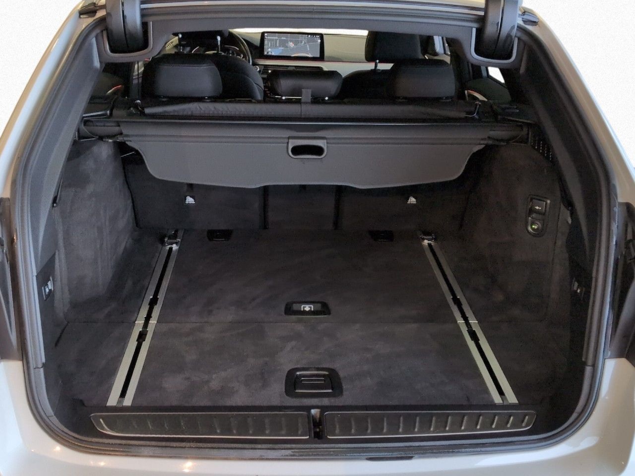 BMW 520d Tour M SPORT Pro DAProf Pano Laser H/K AHK foto 16