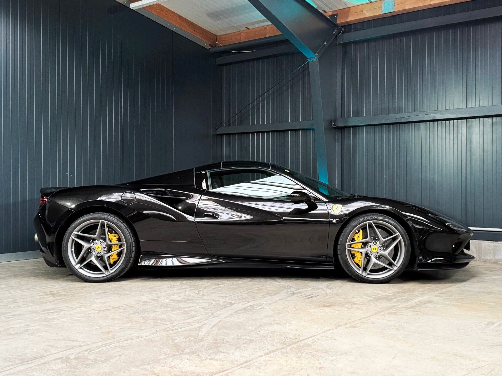 Ferrari F8 Spider + Nero Daytona + Carbon + Lift + Garan foto 13