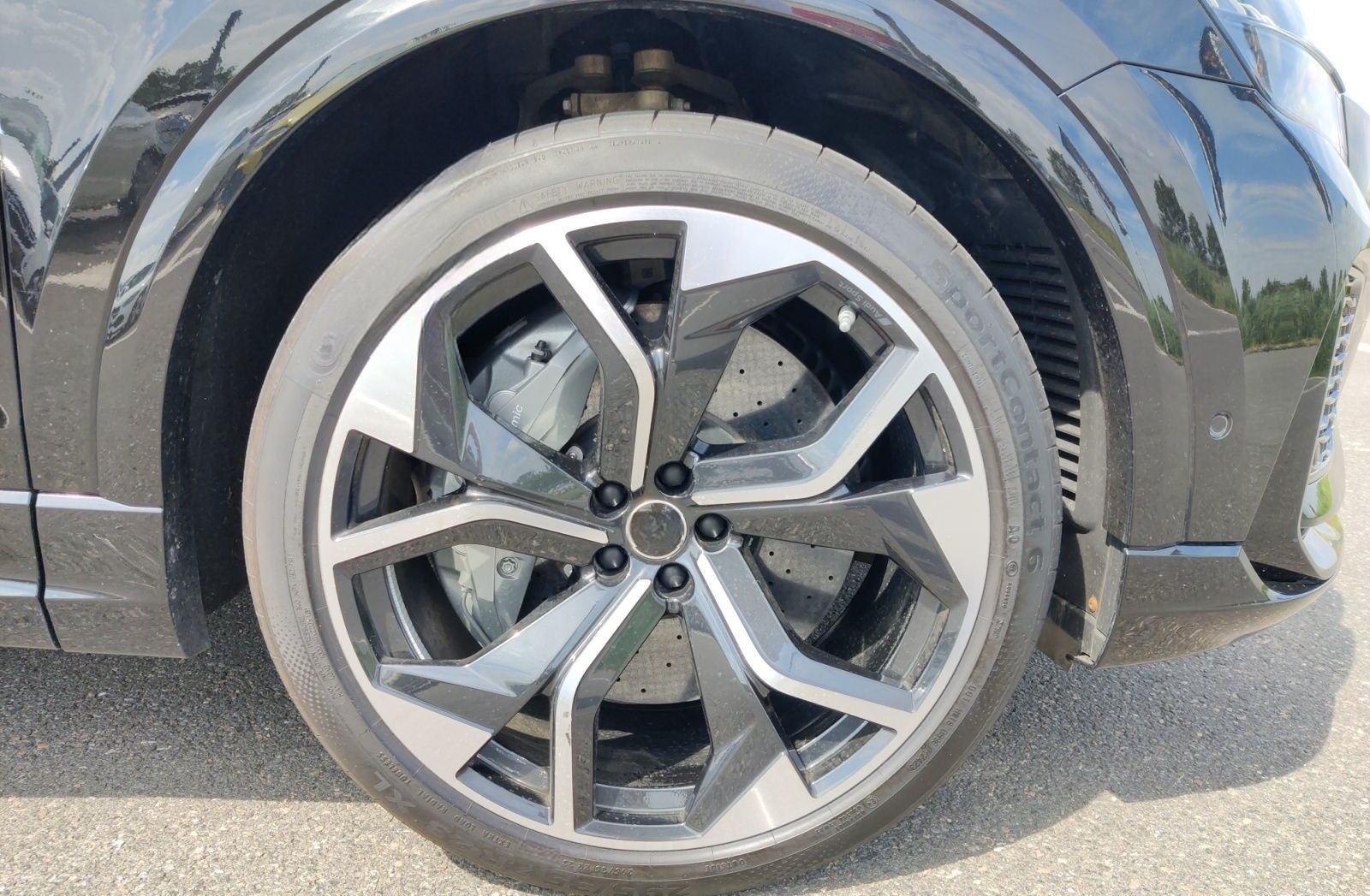 Audi RSQ8 4.0 TFSI q. Tiptr., Akrapovic, Dynamik Plus foto 17