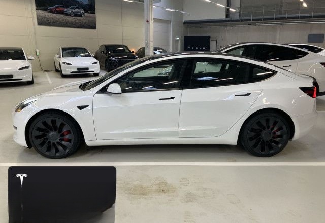 Tesla Model 3 Performance foto 4
