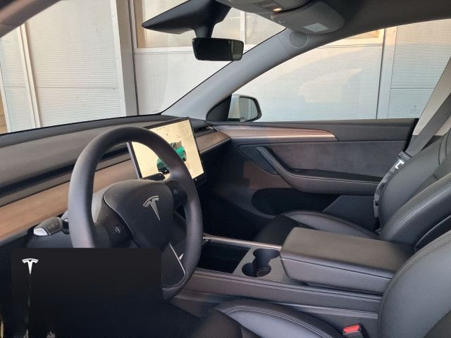 Tesla Model Y Long Range AWD foto 11