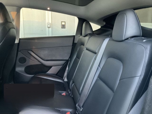 Tesla Model Y Long Range AWD foto 12