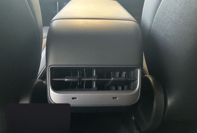 Tesla Model Y Long Range AWD foto 13