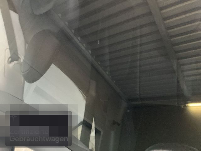 Tesla Model Y Long Range AWD foto 18