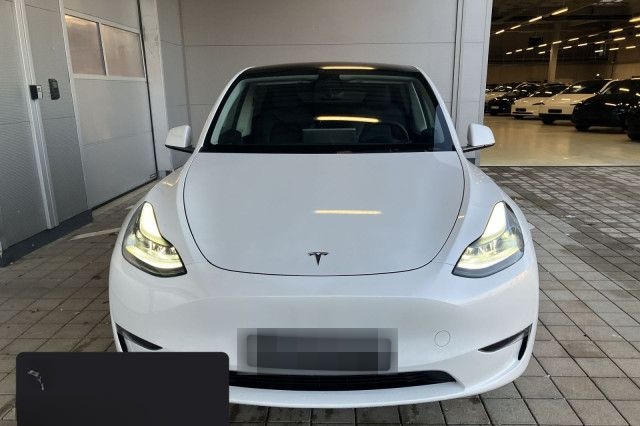 Tesla Model Y Long Range AWD foto 3