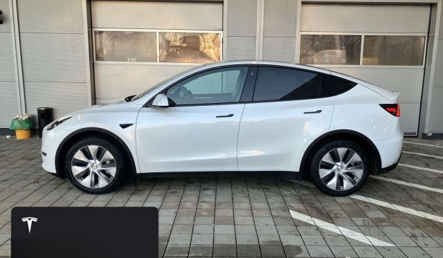 Tesla Model Y Long Range AWD foto 4
