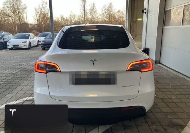 Tesla Model Y Long Range AWD foto 6