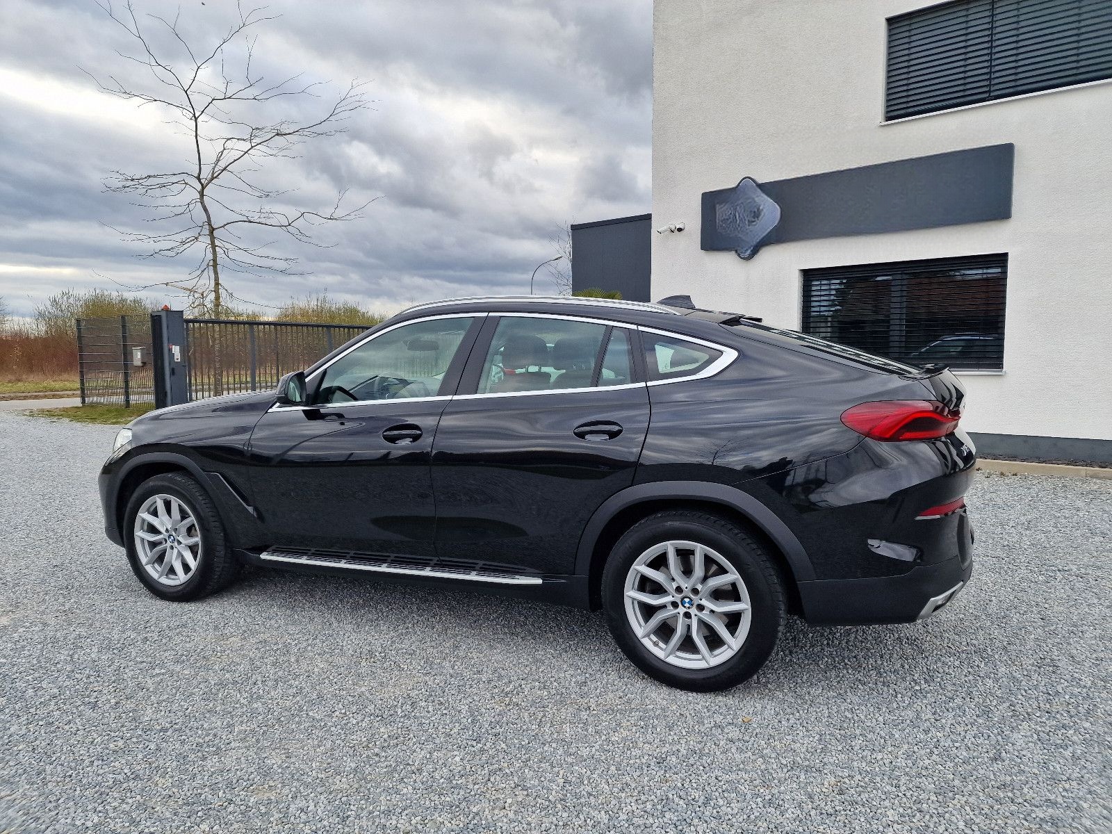 BMW X6 xDrive30d,NaviProf,Laser,HUD,AHK,SurroundView foto 6