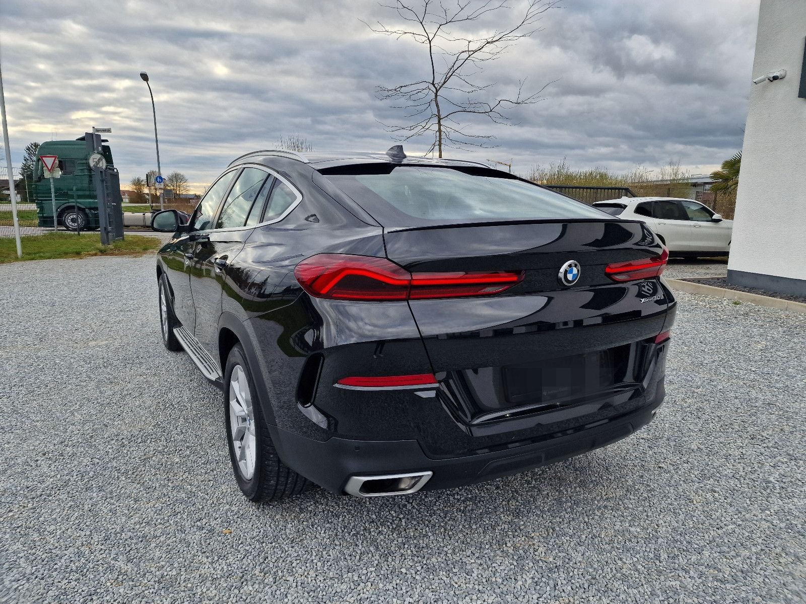 BMW X6 xDrive30d,NaviProf,Laser,HUD,AHK,SurroundView foto 9