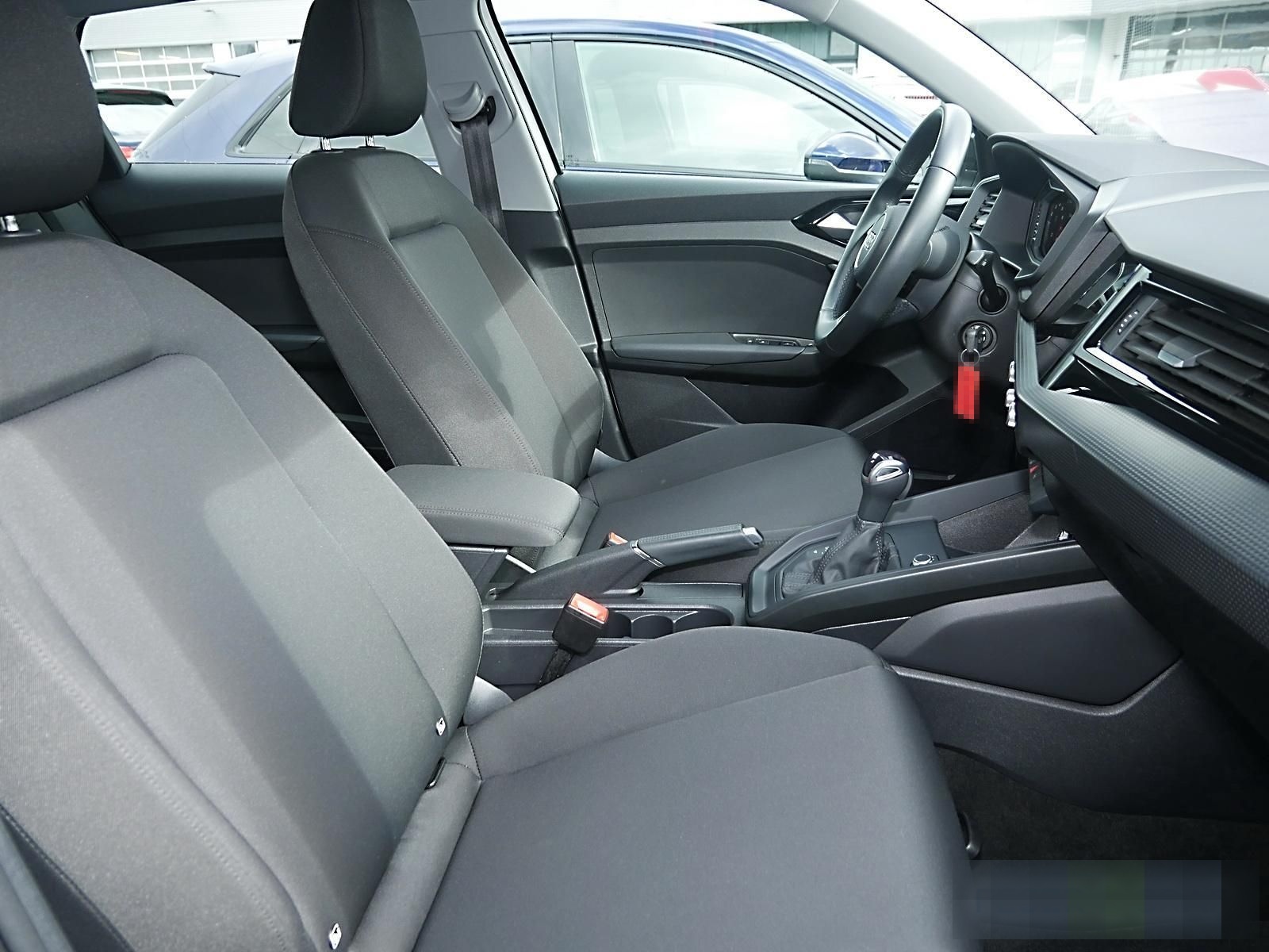 Audi A1 allstreet 30TFSI S tronic LED,SmartphoneI,PDC foto 7