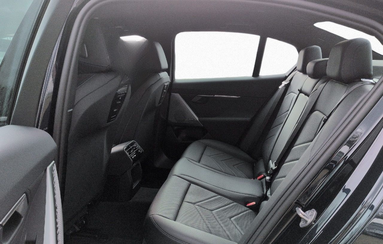 BMW 520d Limo M-Sport H/K ACC ad.LED DAB RFK SHZ LRH foto 12