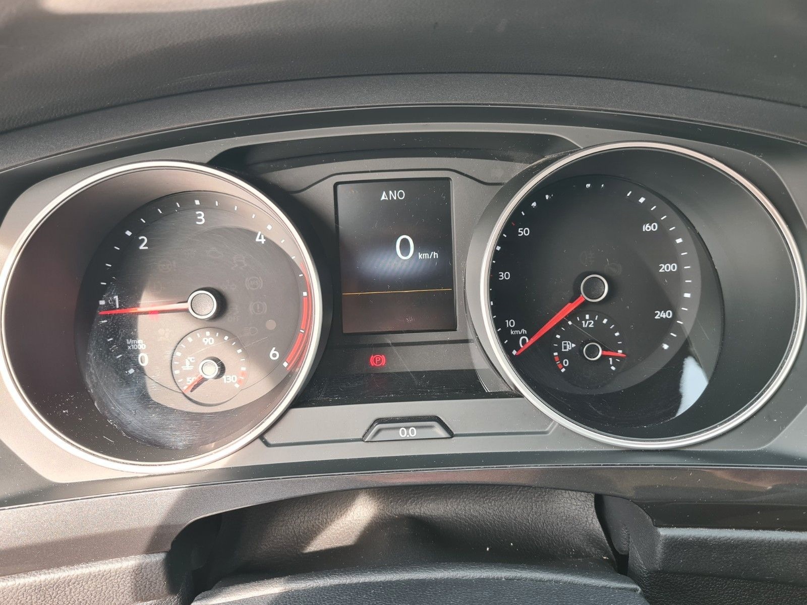 Volkswagen Tiguan 2 2.0 TDI SCR BMT Comfortline foto 11