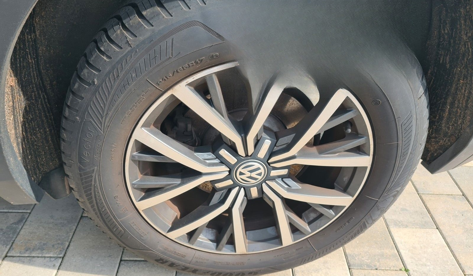Volkswagen Tiguan 2 2.0 TDI SCR BMT Comfortline foto 5