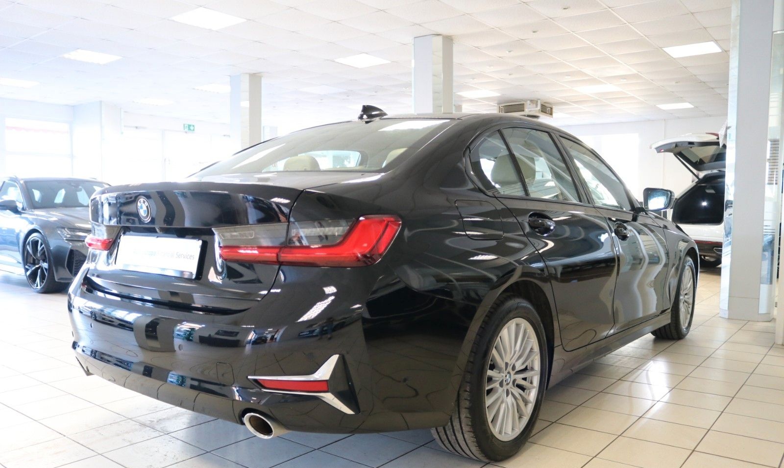 BMW 320 Limousine Luxury Line Sitzheizung Kamera PDC foto 8