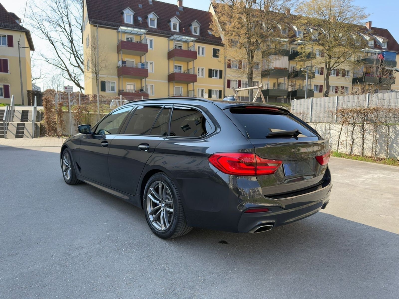 BMW 530d Touring M Sport | Pano | HUD | 8-fach |  foto 9