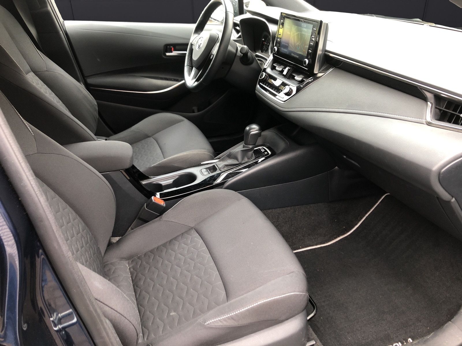 Toyota Corolla 1,8 Hybrid Comfort Automatik foto 12