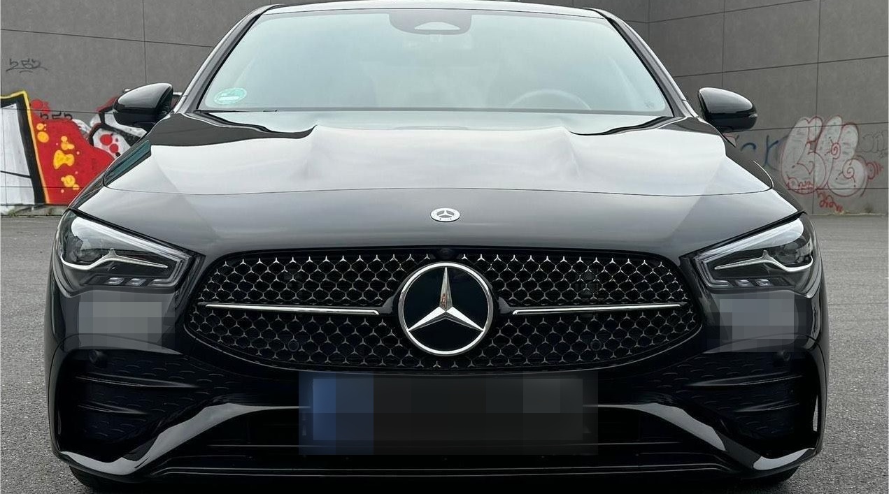 Mercedes-Benz CLA 200 2024 Facelift foto 2